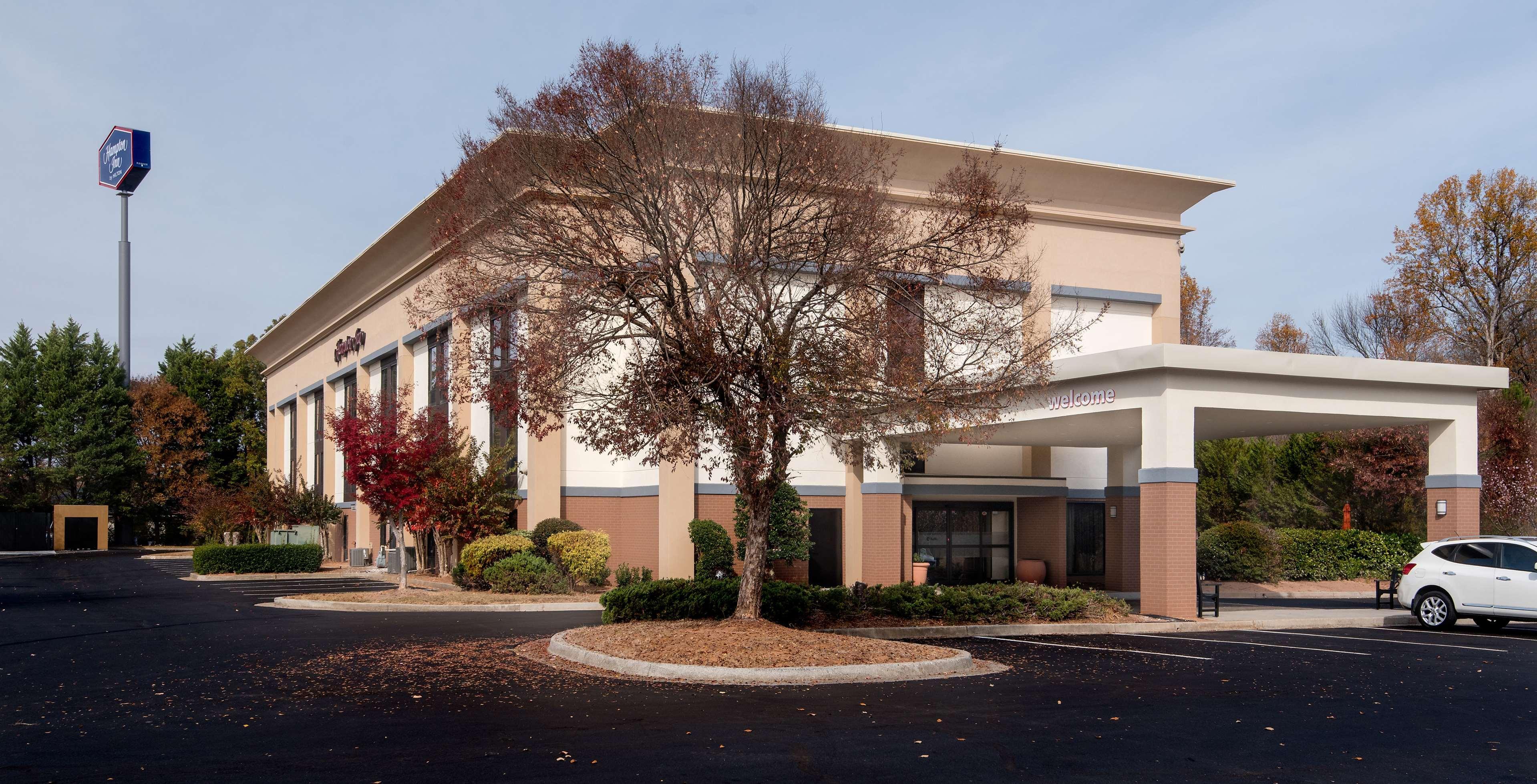 Hampton Inn Комърс Екстериор снимка