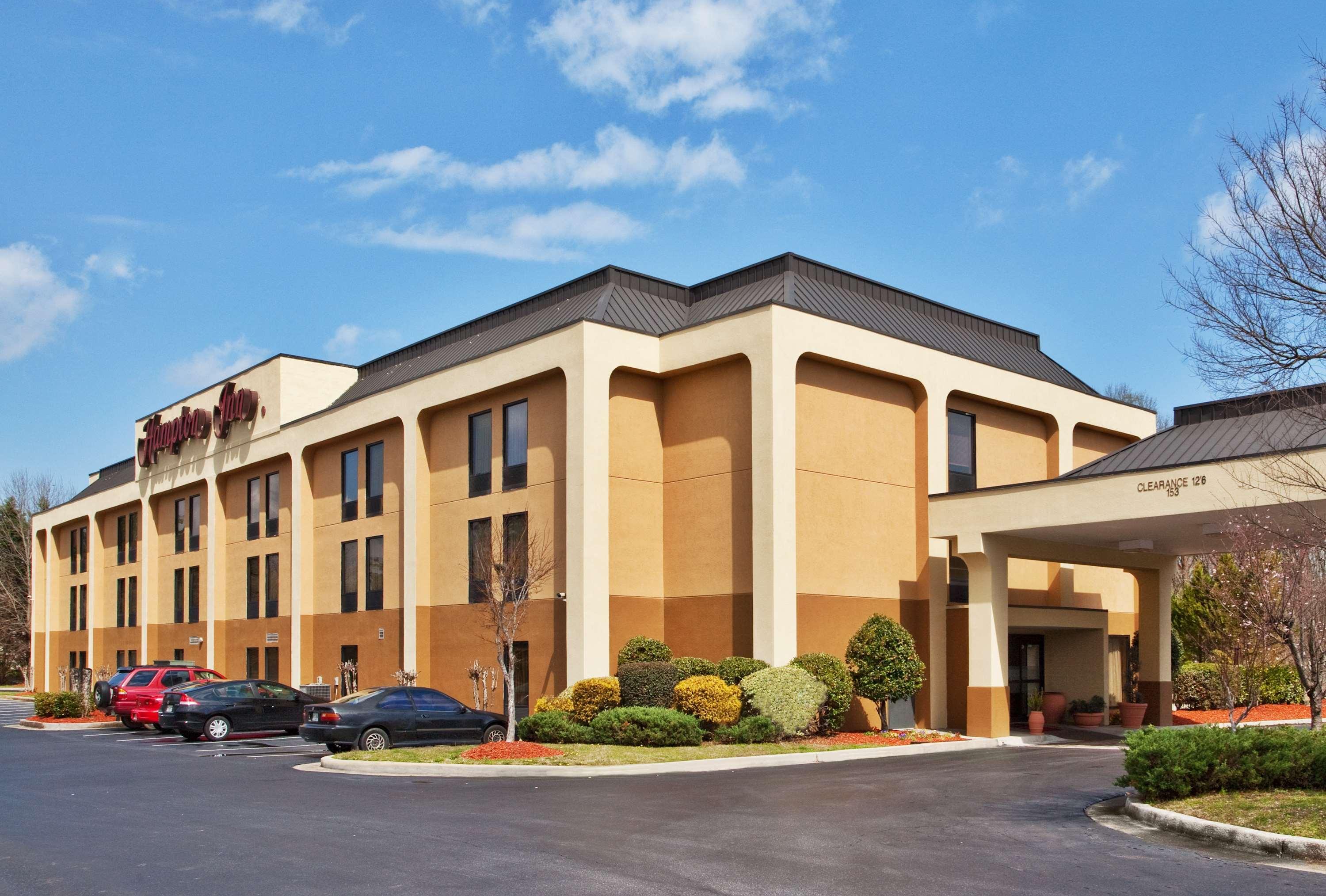 Hampton Inn Комърс Екстериор снимка